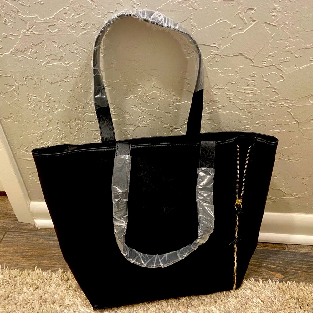 Black leather Neiman Marcus bag!